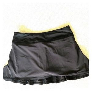 Lululemon Black Pace Setter Skirt - Size 6